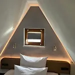 Lint Hotel